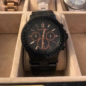 Wrist watch extra links available